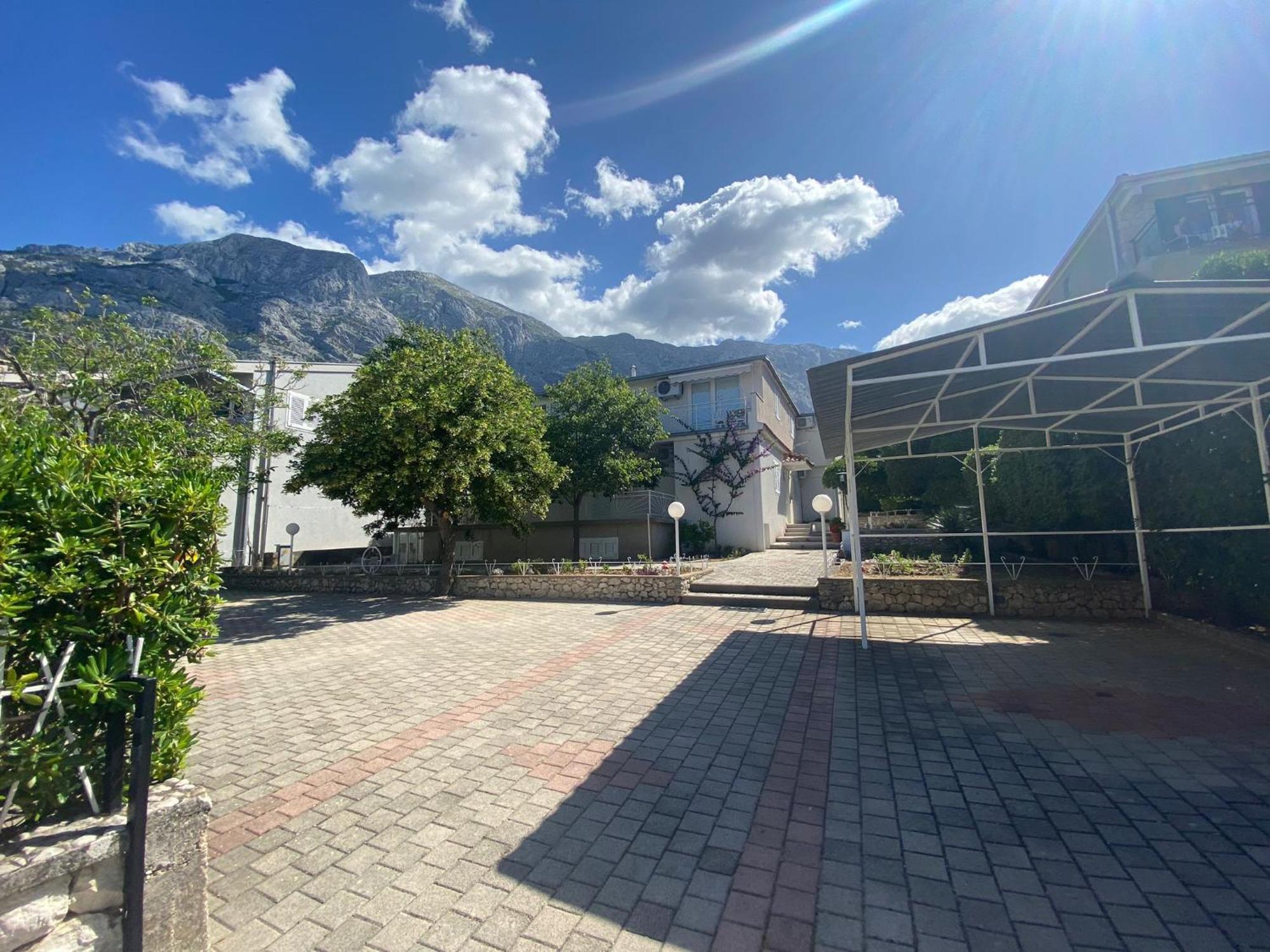 Apartmani Mare Baška Voda Kültér fotó